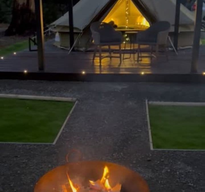 Glamping in Victoria’s High Country vs Coastal Retreats: Where Nature Feels Closer